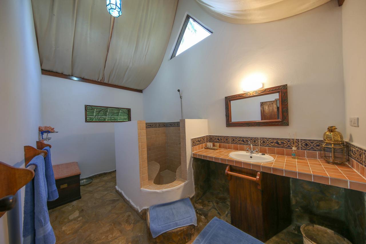Kinasi Lodge Utende 外观 照片